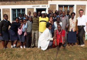 GAZELLE HARAMBEE Formations des jeunes LOITOKITOK "Skylink youth Polytechnic". 2014 (Kenya) et Florence Cazanobe et Jean Pierre Delsol