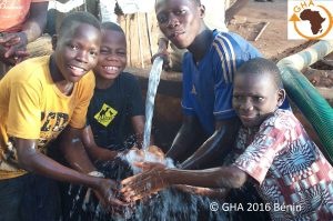 Gazelle Harambee Association de Solidarité en Afrique Forage à Zoungodo 2016 Bénin